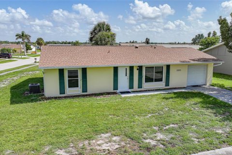 House in Port Charlotte, Florida 2 bedrooms, 85.19 sq.m. № 1847871 - photo 6