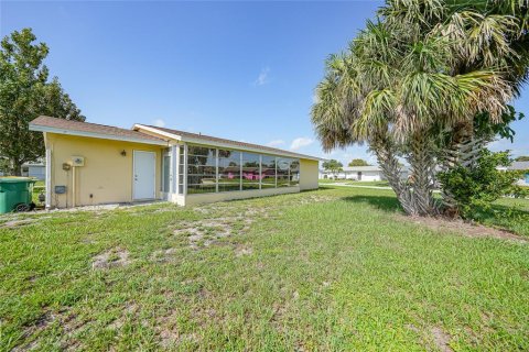 House in Port Charlotte, Florida 2 bedrooms, 85.19 sq.m. № 1847871 - photo 14