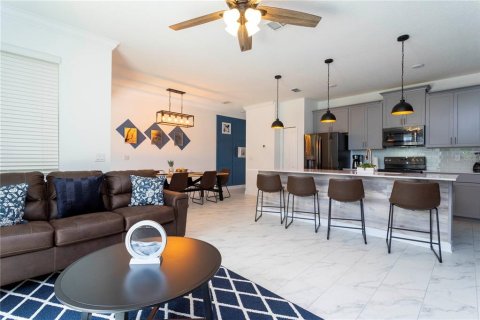 Touwnhouse à vendre à Kissimmee, Floride: 4 chambres, 177.81 m2 № 2125966 - photo 17