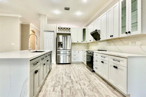 Villa ou maison à louer à Weston, Floride: 4 chambres, 201.78 m2 № 2262442 - photo 5