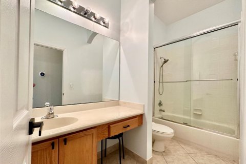 Villa ou maison à louer à Weston, Floride: 4 chambres, 201.78 m2 № 2262442 - photo 23