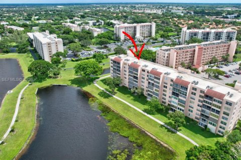 Купить кондоминиум в Делрей-Бич, Флорида 2 спальни, 98.48м2, № 2029527 - фото 3