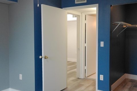 Condo in Hypoluxo, Florida, 2 bedrooms  № 2177924 - photo 13