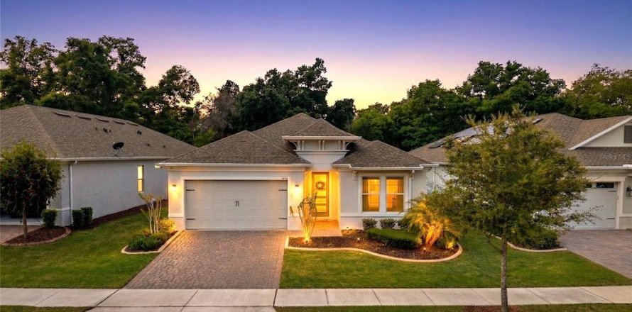 Casa en Kissimmee, Florida 3 dormitorios, 182.92 m2 № 2110308
