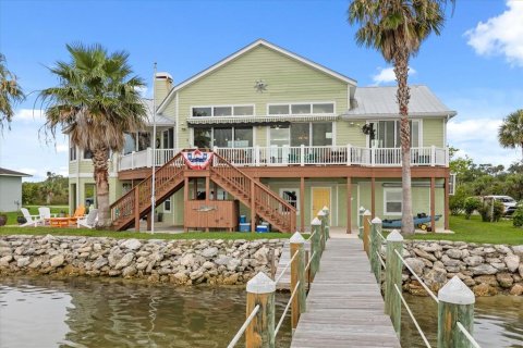 House in Oak Hill, Florida 4 bedrooms, 279.17 sq.m. № 1773583 - photo 3