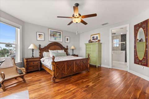 House in Oak Hill, Florida 4 bedrooms, 279.17 sq.m. № 1773583 - photo 16
