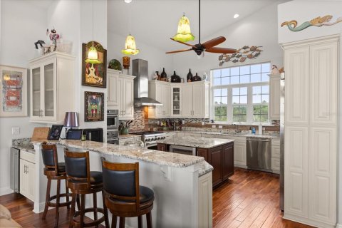 House in Oak Hill, Florida 4 bedrooms, 279.17 sq.m. № 1773583 - photo 9