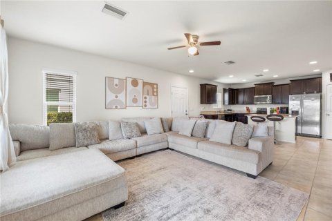 Townhouse in MAGNOLIA PARK in Riverview, Florida 2 bedrooms, 122.63 sq.m. № 2227496 - photo 3