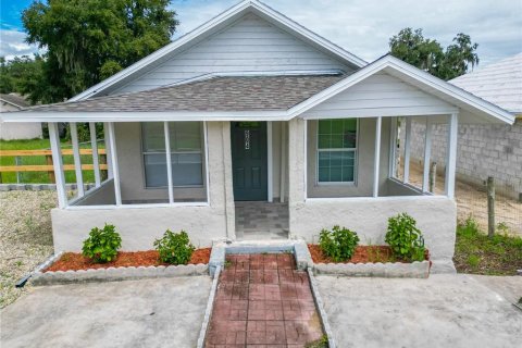 House in Leesburg, Florida 2 bedrooms, 76.18 sq.m. № 2349604