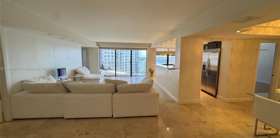 Condo à Aventura, Floride, 3 chambres № 1786571