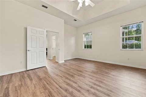 House in Gainesville, Florida 4 bedrooms, 219.62 sq.m. № 2386034 - photo 28