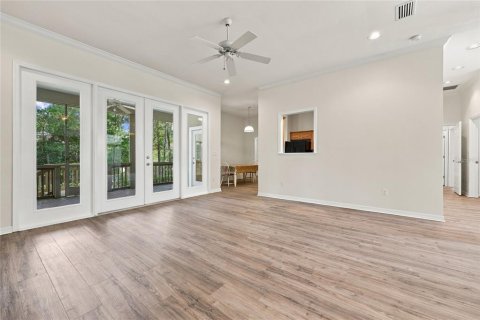 House in Gainesville, Florida 4 bedrooms, 219.62 sq.m. № 2386034 - photo 13