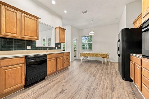House in Gainesville, Florida 4 bedrooms, 219.62 sq.m. № 2386034 - photo 18