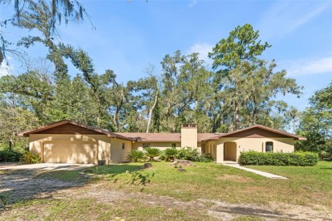 Villa ou maison à Alachua, Floride 3 chambres, 174.28 m2 № 2418731