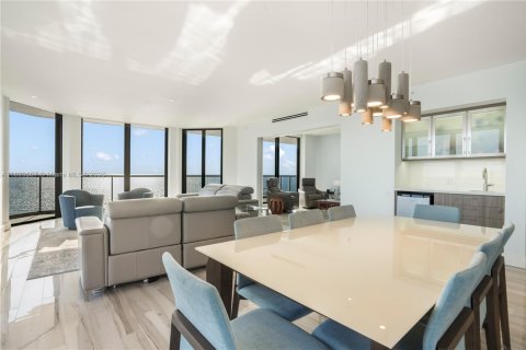 Condo in Pompano Beach, Florida, 2 bedrooms  № 1948096 - photo 15