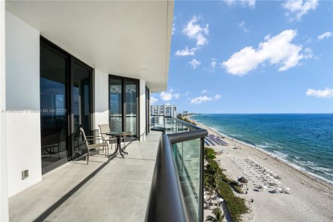 Condo in Pompano Beach, Florida, 2 bedrooms  № 1948096 - photo 5