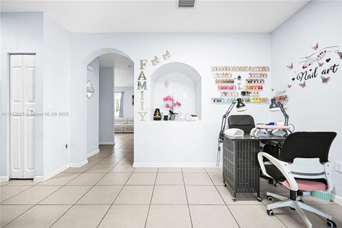 Townhouse in Homestead, Florida 2 bedrooms, 130.81 sq.m. № 1968006 - photo 12