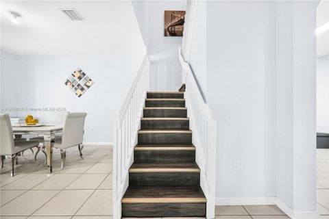 Townhouse in Homestead, Florida 2 bedrooms, 130.81 sq.m. № 1968006 - photo 7