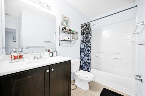 Townhouse in Homestead, Florida 2 bedrooms, 130.81 sq.m. № 1968006 - photo 30