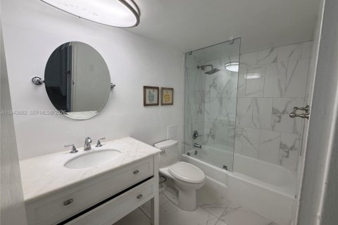 Apartment in Miami Beach, Florida 2 bedrooms, 105.91 sq.m. № 2155148 - photo 3