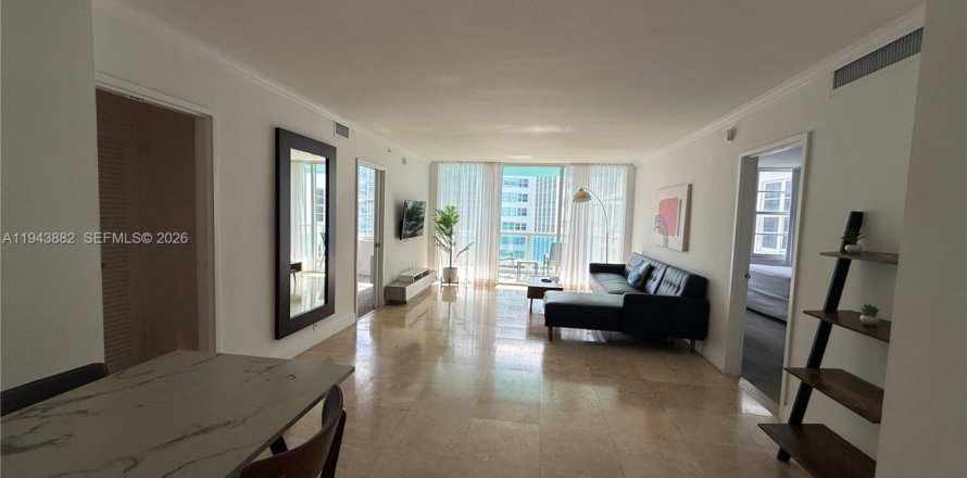 Apartment in Miami Beach, Florida 2 bedrooms, 105.91 sq.m. № 2155148