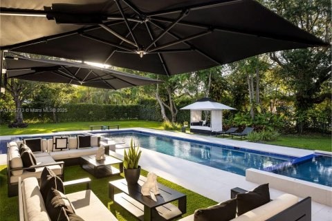 House in Miami, Florida 8 bedrooms, 624.02 sq.m. № 1794501 - photo 25