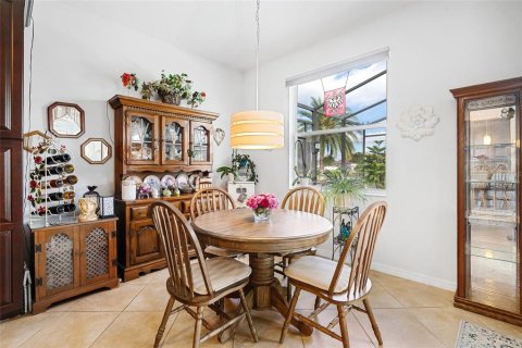 Casa en venta en Mount Dora, Florida, 3 dormitorios, 156.26 m2 № 1732804 - foto 6