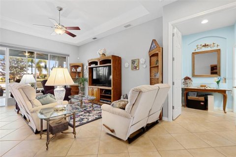 Casa en venta en Mount Dora, Florida, 3 dormitorios, 156.26 m2 № 1732804 - foto 3