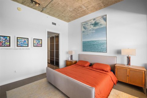 Condominio en venta en Miami Beach, Florida, 1 dormitorio, 86.4 m2 № 1942768 - foto 12