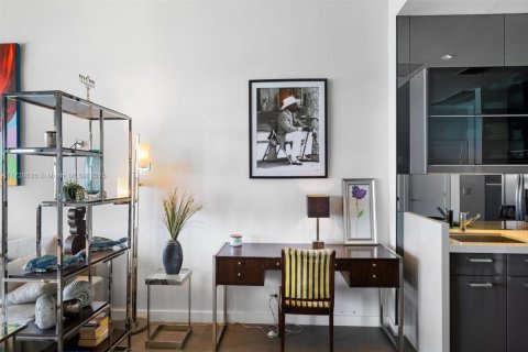 Condominio en venta en Miami Beach, Florida, 1 dormitorio, 86.4 m2 № 1942768 - foto 5