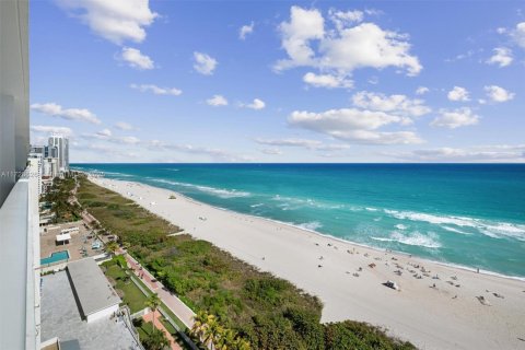 Condominio en venta en Miami Beach, Florida, 1 dormitorio, 86.4 m2 № 1942768 - foto 15