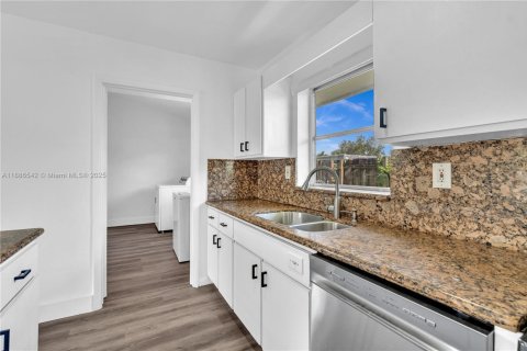 Villa ou maison à vendre à Cutler Bay, Floride: 4 chambres, 183.39 m2 № 1942190 - photo 27