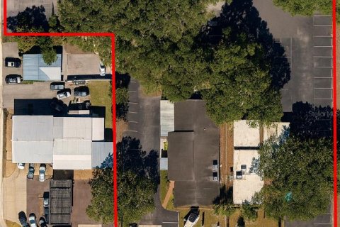 Commercial property in Brandon, Florida 486.81 sq.m. № 2139735 - photo 3