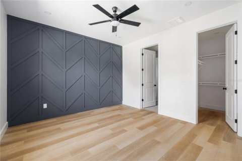House in Tampa, Florida 3 bedrooms, 138.52 sq.m. № 1912279 - photo 7