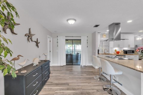 House in Delray Beach, Florida 2 bedrooms, 126.72 sq.m. № 2186496 - photo 13