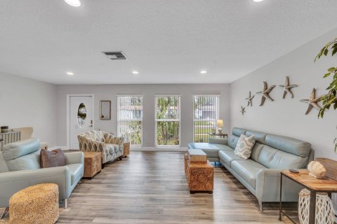 House in Delray Beach, Florida 2 bedrooms, 126.72 sq.m. № 2186496 - photo 6