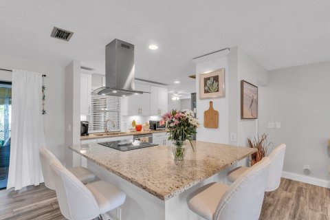 House in Delray Beach, Florida 2 bedrooms, 126.72 sq.m. № 2186496