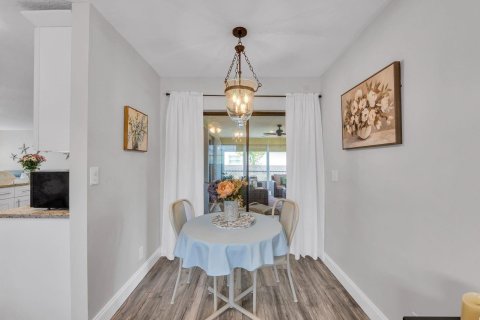 House in Delray Beach, Florida 2 bedrooms, 126.72 sq.m. № 2186496 - photo 17