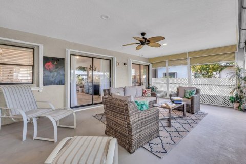 House in Delray Beach, Florida 2 bedrooms, 126.72 sq.m. № 2186496 - photo 29