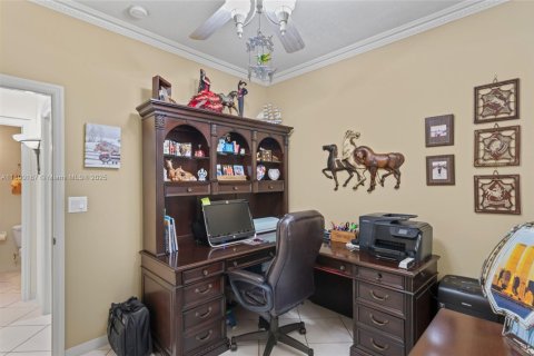 Купить виллу или дом в Мирамар, Флорида 5 спален, 281.87м2, № 1947911 - фото 22