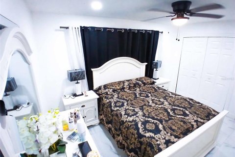 Casa en venta en Tampa, Florida, 4 dormitorios, 153.47 m2 № 1917187 - foto 17
