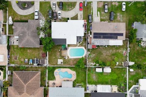 Casa en venta en Tampa, Florida, 4 dormitorios, 153.47 m2 № 1917187 - foto 28