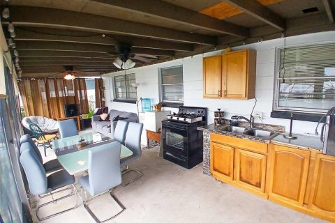 Casa en venta en Tampa, Florida, 4 dormitorios, 153.47 m2 № 1917187 - foto 25