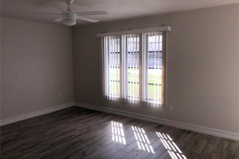 Appartement à louer à Port Charlotte, Floride: 2 chambres, 100.33 m2 № 2106008 - photo 8