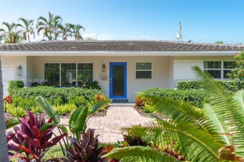 House in Wilton Manors, Florida 3 bedrooms, 151.34 sq.m. № 2020939 - photo 13