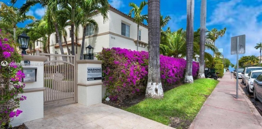 Condominio en Miami Beach, Florida, 1 dormitorio № 1888410