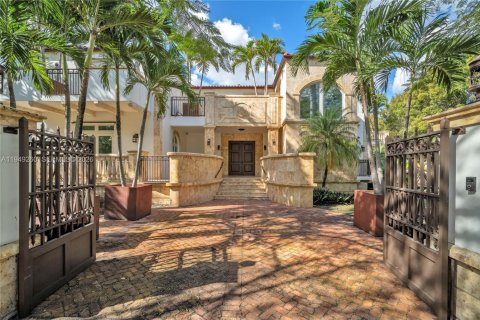 Villa ou maison à vendre à Miami, Floride: 7 chambres, 699.93 m2 № 2019546 - photo 11