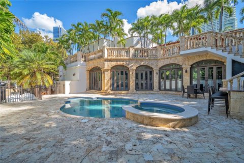 Villa ou maison à vendre à Miami, Floride: 7 chambres, 699.93 m2 № 2019546 - photo 8