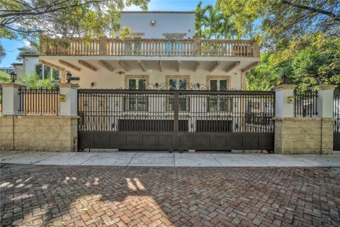 Villa ou maison à vendre à Miami, Floride: 7 chambres, 699.93 m2 № 2019546 - photo 10