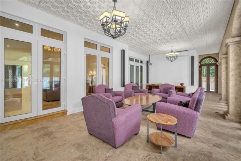 Villa ou maison à vendre à Miami, Floride: 7 chambres, 699.93 m2 № 2019546 - photo 22